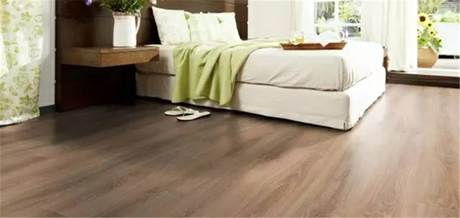 The Advantages and Disadvantages of Laminate Flooring